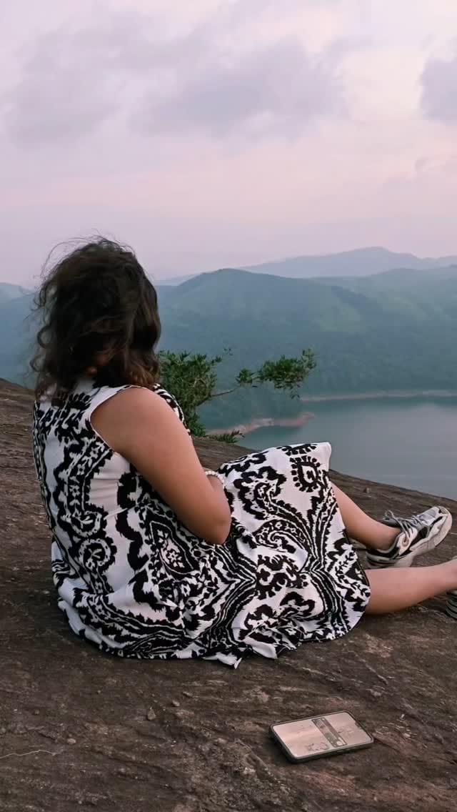 Post 4 by Rakesh Raj on Instagram (video)