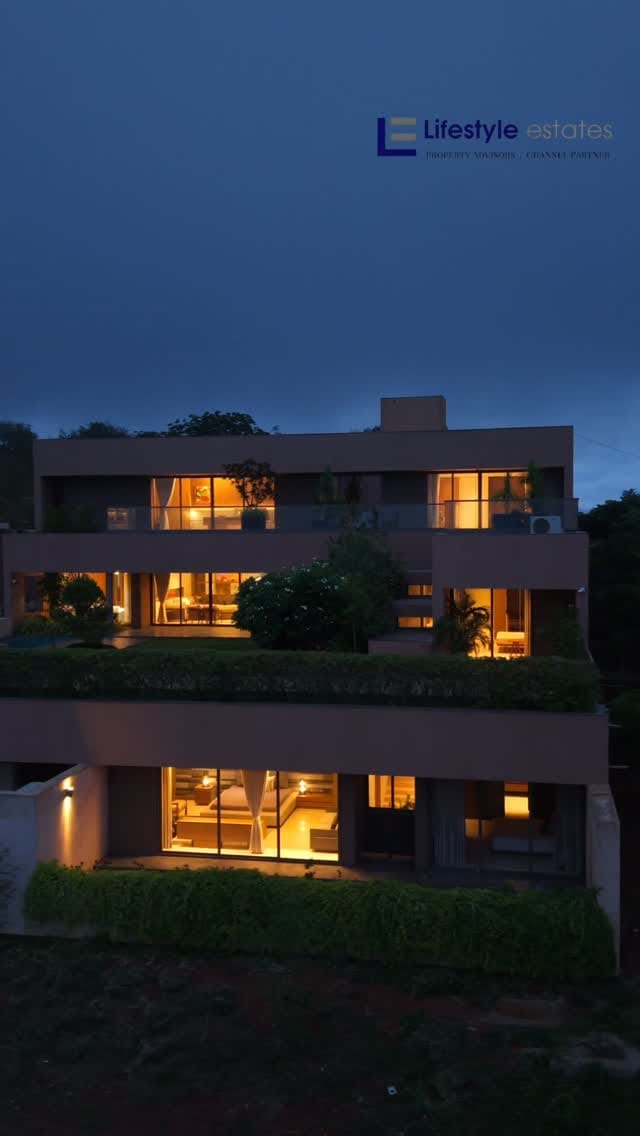 Post 2 by Luxury Real Estate | Resale Expert on Instagram (video)
