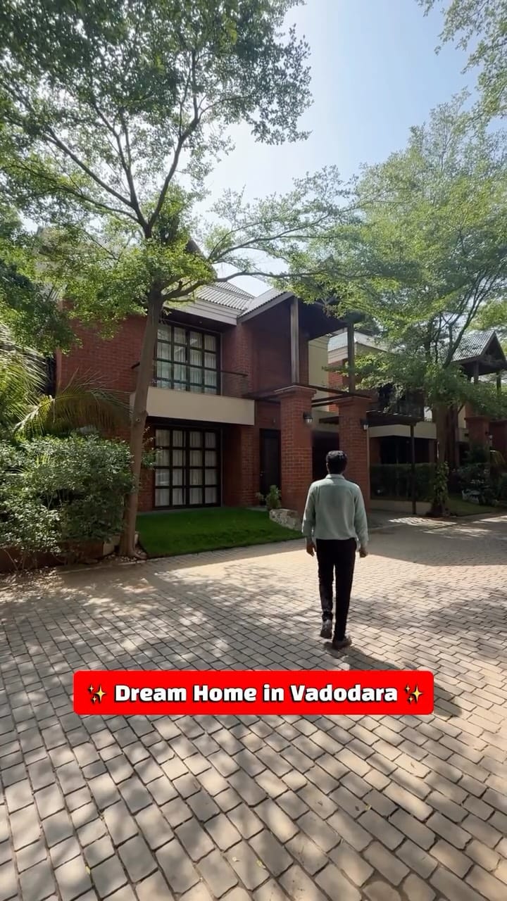 Post 6 by 𝐊𝐇𝐎𝐃𝐀𝐋 𝐑𝐄𝐀𝐋𝐓𝐘 | 𝐕𝐚𝐝𝐨𝐝𝐚𝐫𝐚 𝐑𝐞𝐚𝐥 𝐄𝐬𝐭𝐚𝐭𝐞 on Instagram (video)