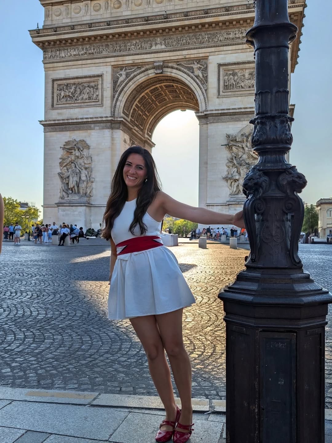 Post 2 by Cafueri Valentina on Instagram (image)