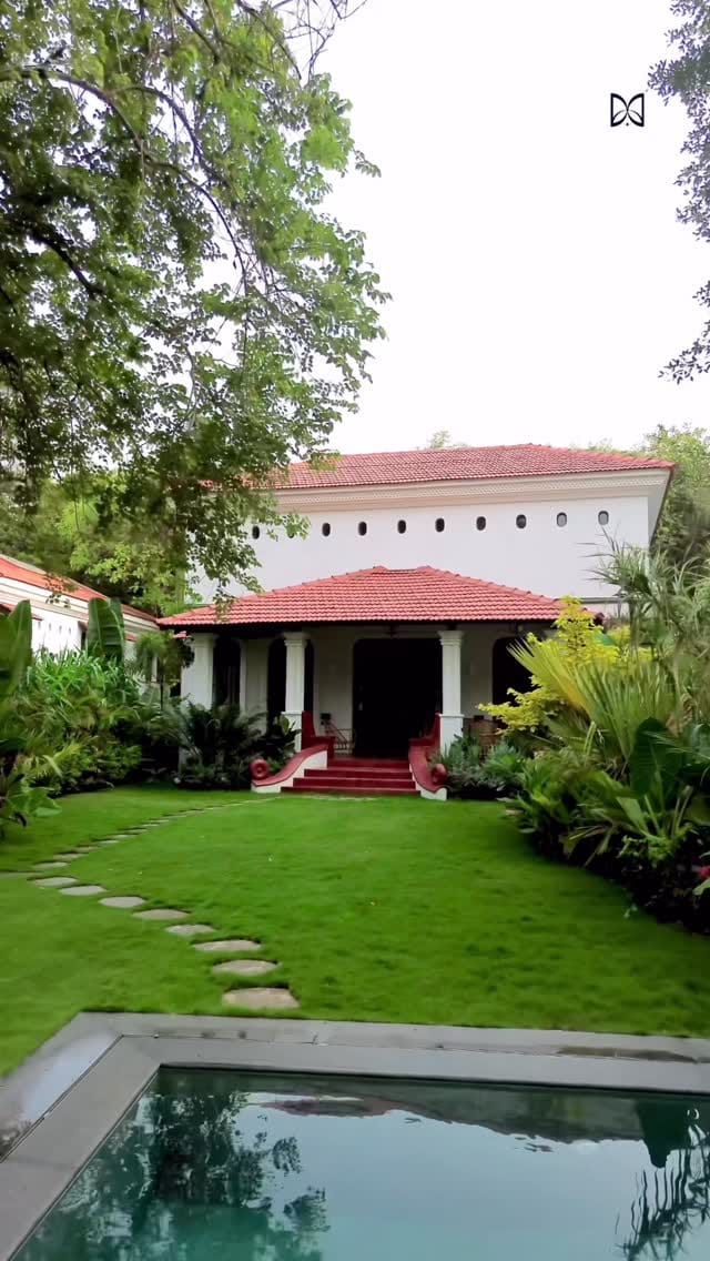 Post 9 by Masaya Stays on Instagram (video)