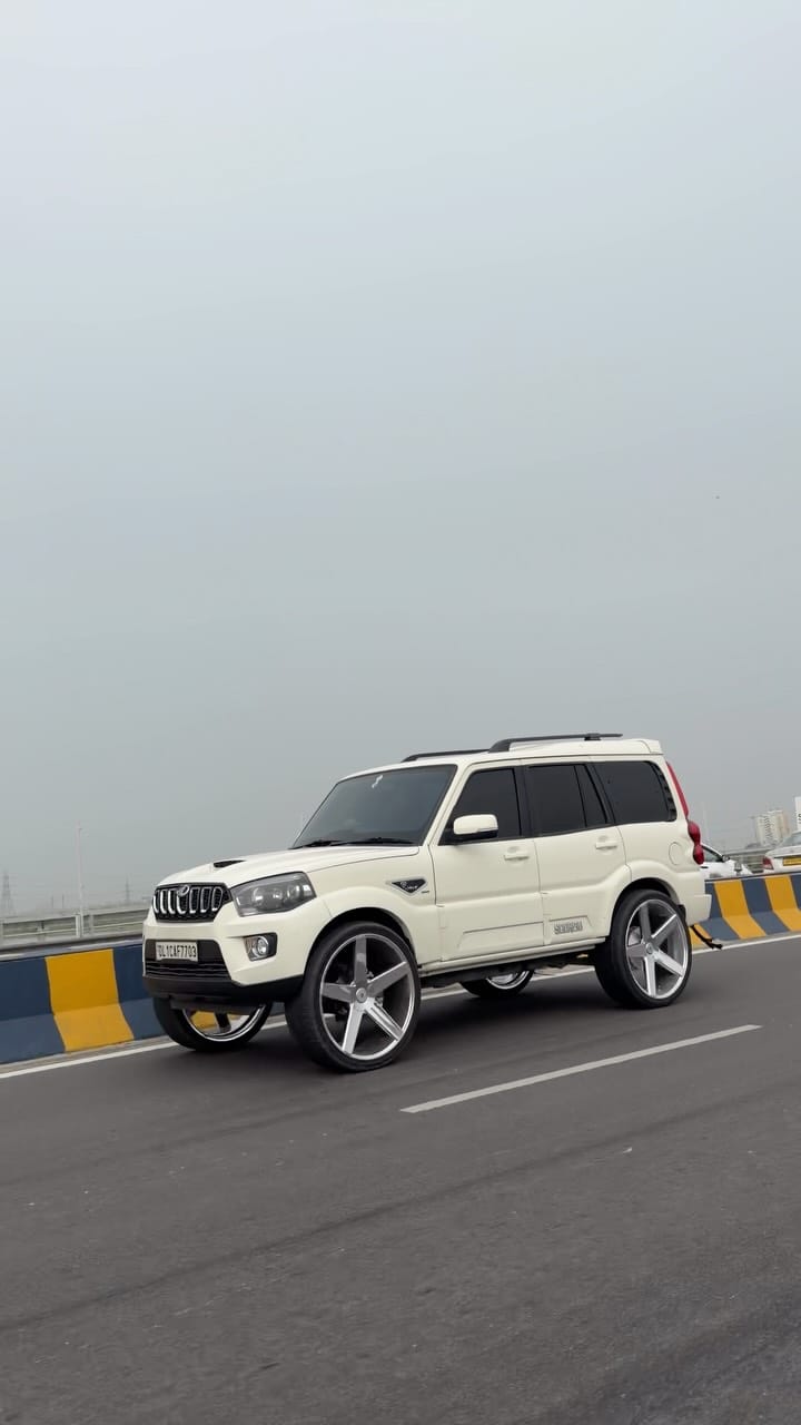 Post 1 by MODS NATION | Noida on Instagram (video)