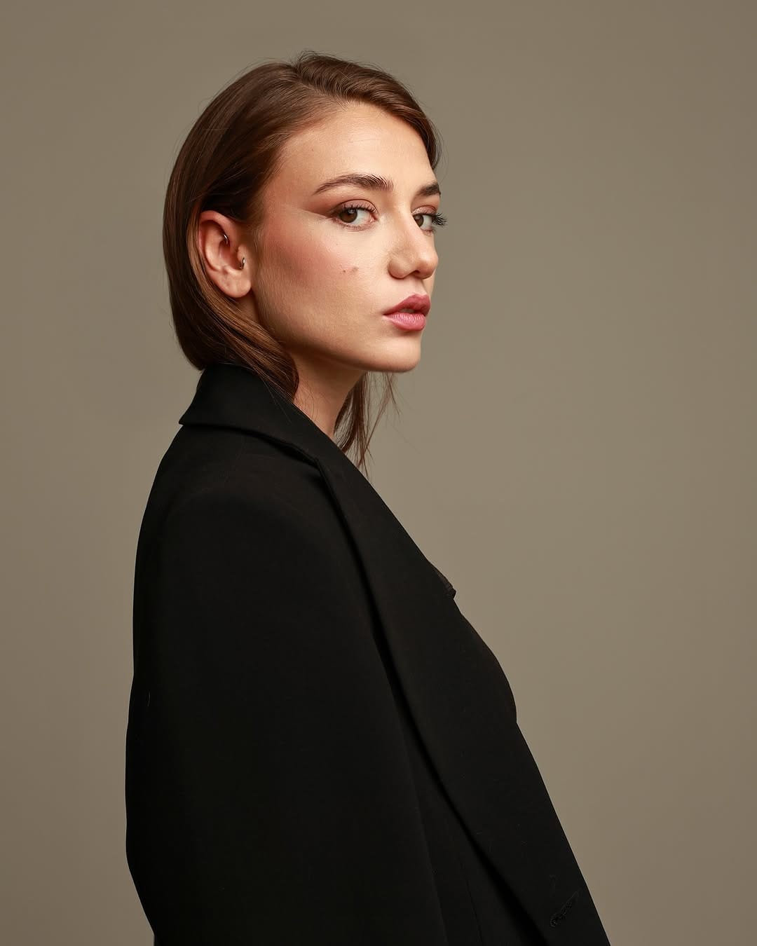 Post 9 by Burak Paçacıoğlu | Headshot | Portrait | Photography on Instagram (image)