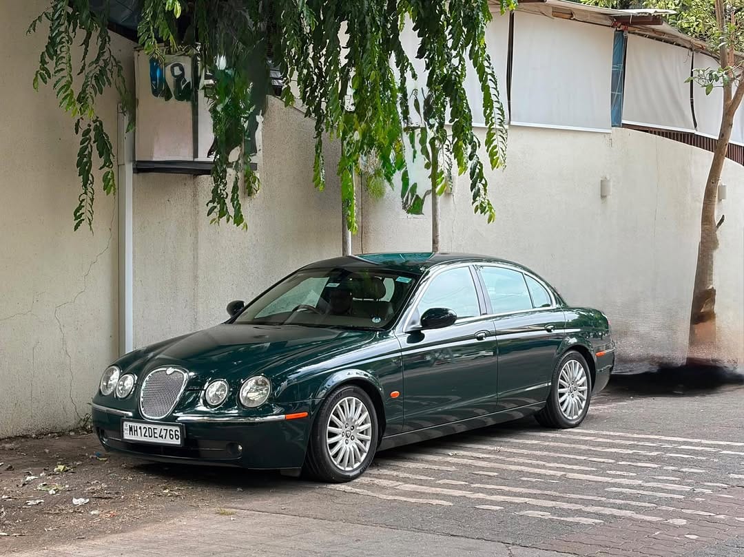 Post 4 by Petrolheads India 🇮🇳 🔵 ( PHI ) on Instagram (carousel)