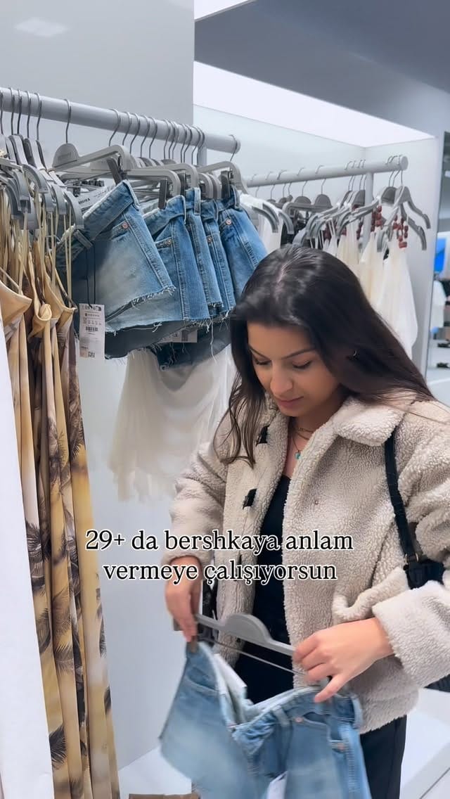 Post 4 by Rukiye Tunç on Instagram (video)