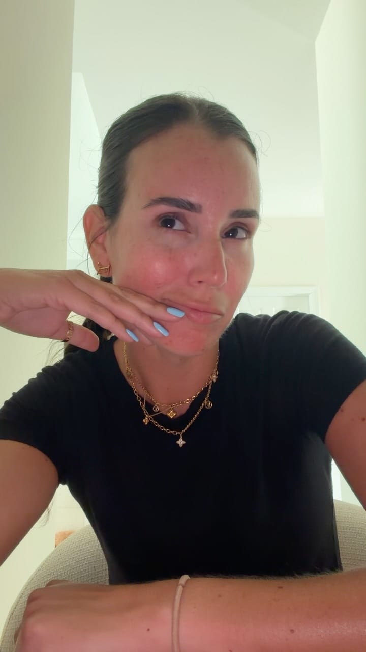 Post 4 by Anabella🍀 on Instagram (video)