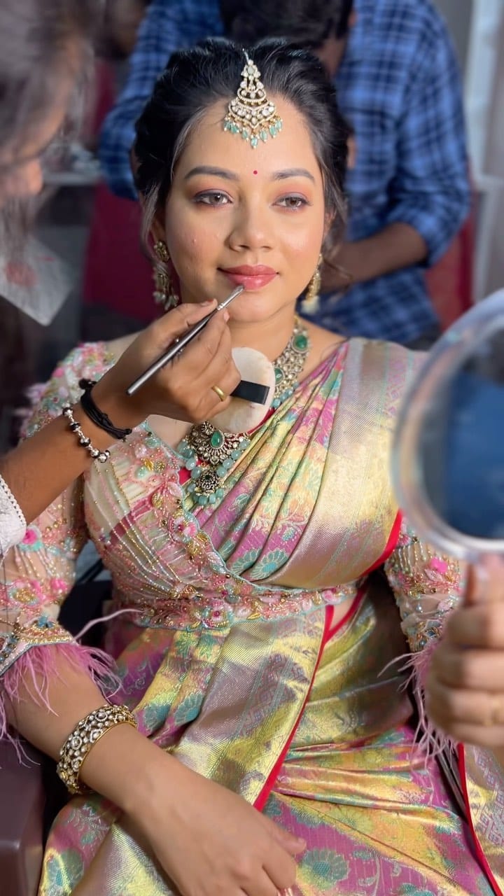 Post 10 by Mahalakshmi Rajendran on Instagram (video)