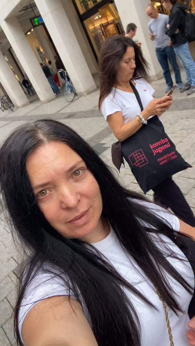 Post 2 by Havva 7373 on Instagram (video)