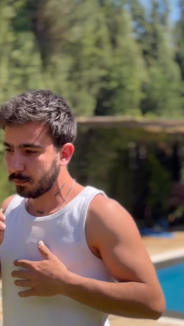 Post 6 by Reval Kt on Instagram (video)