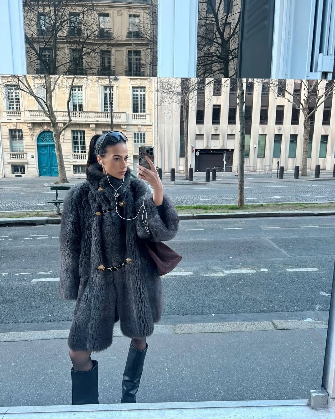 Post 6 by Noa Germain on Instagram (carousel)