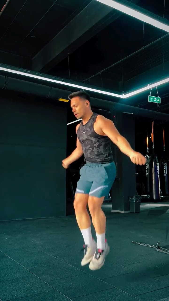Post 7 by Oğuz Çomak on Instagram (video)