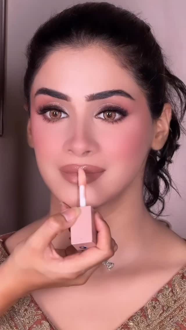 Post 3 by Makeup Studio, Salon & Academy on Instagram (video)