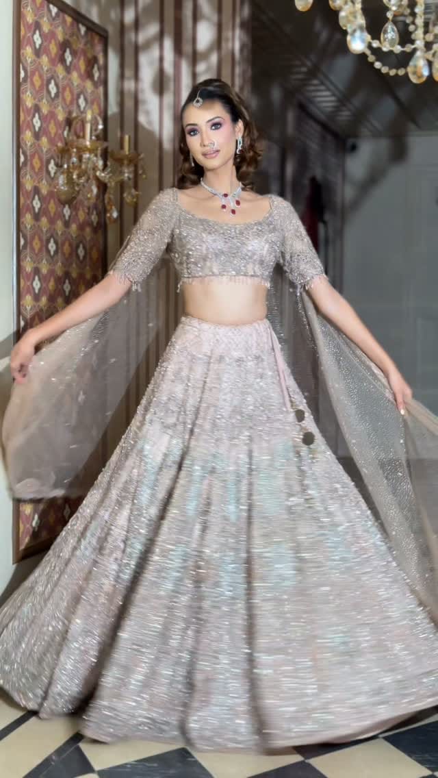 Post 4 by Makeup Studio, Salon & Academy on Instagram (video)