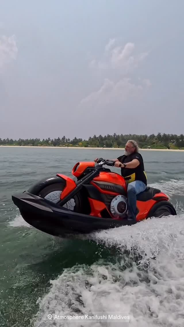 Post 9 by Mark Teurlings on Instagram (video)