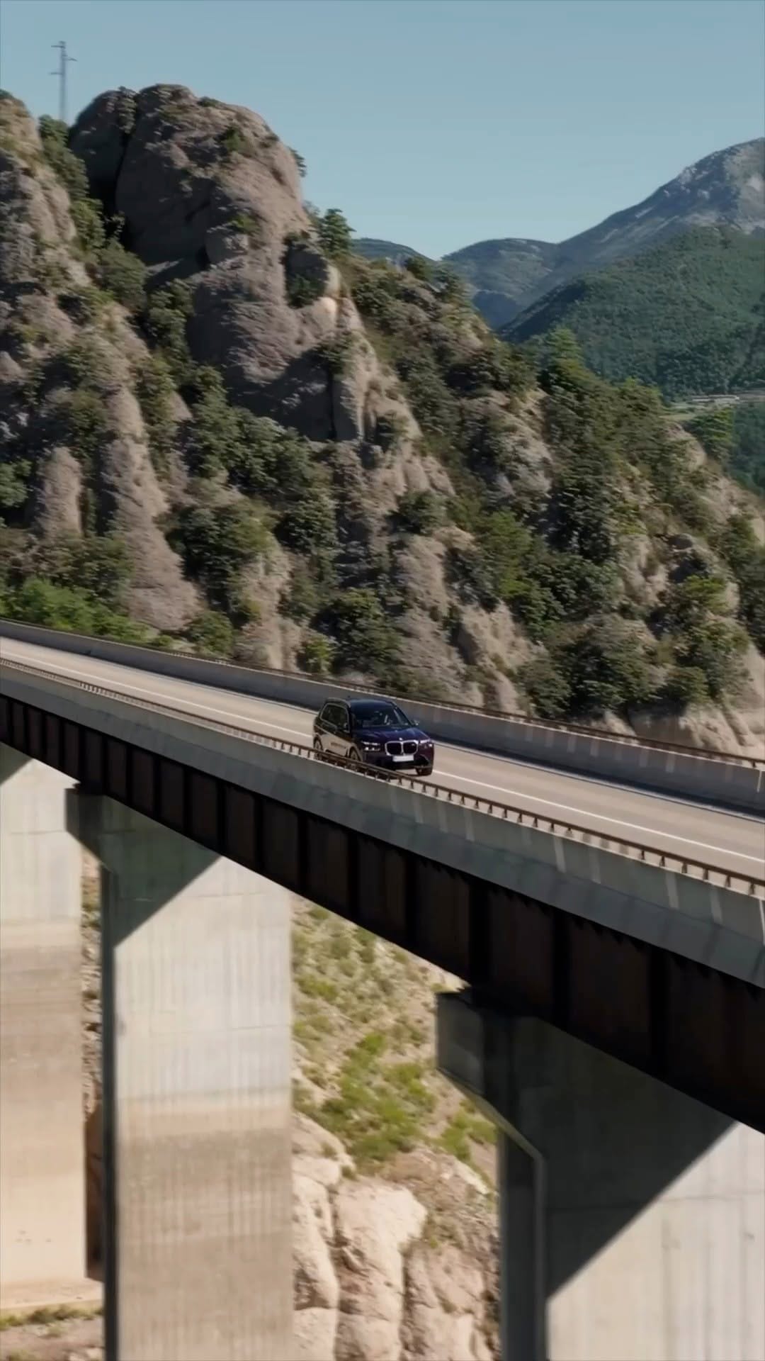 Post 5 by BMW Suomi on Instagram (video)