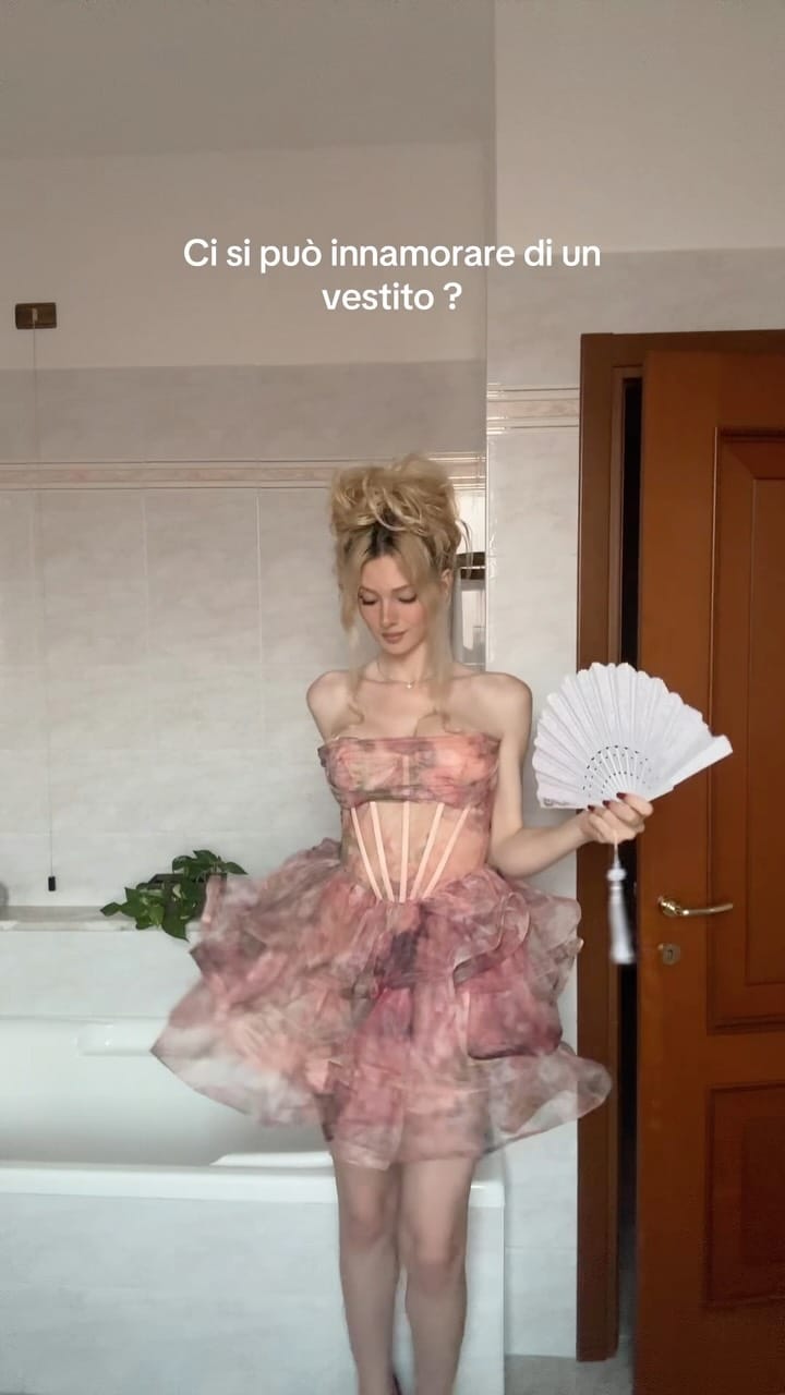 Post 1 by Avrora 🌸 Haute on Instagram (video)
