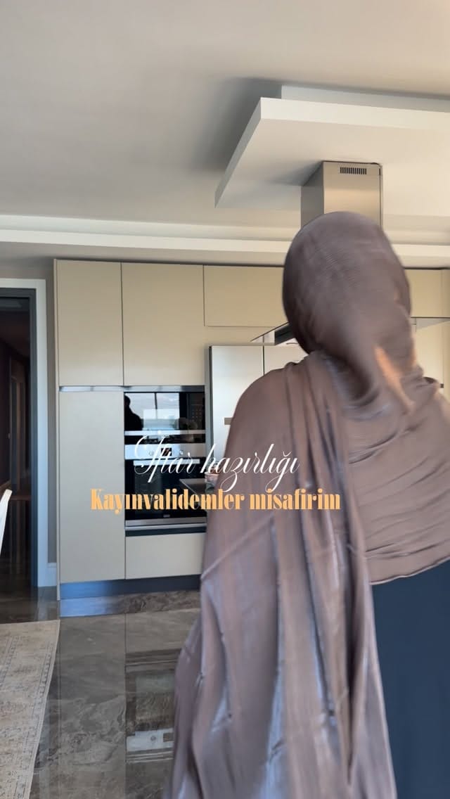 Post 6 by Muazzezbirbilenyzc on Instagram (video)