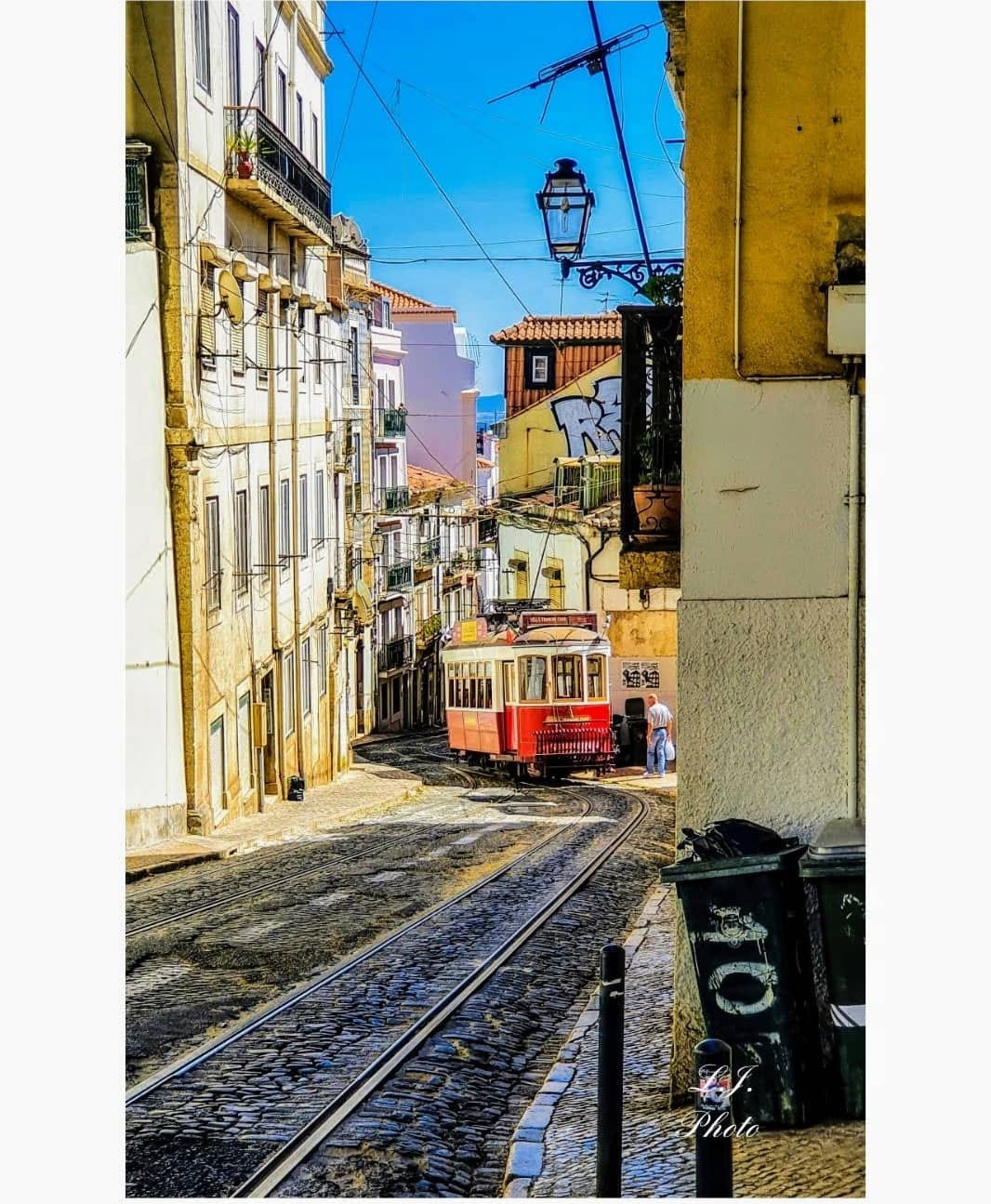 Post 7 by Luis Jacinto on Instagram (image)