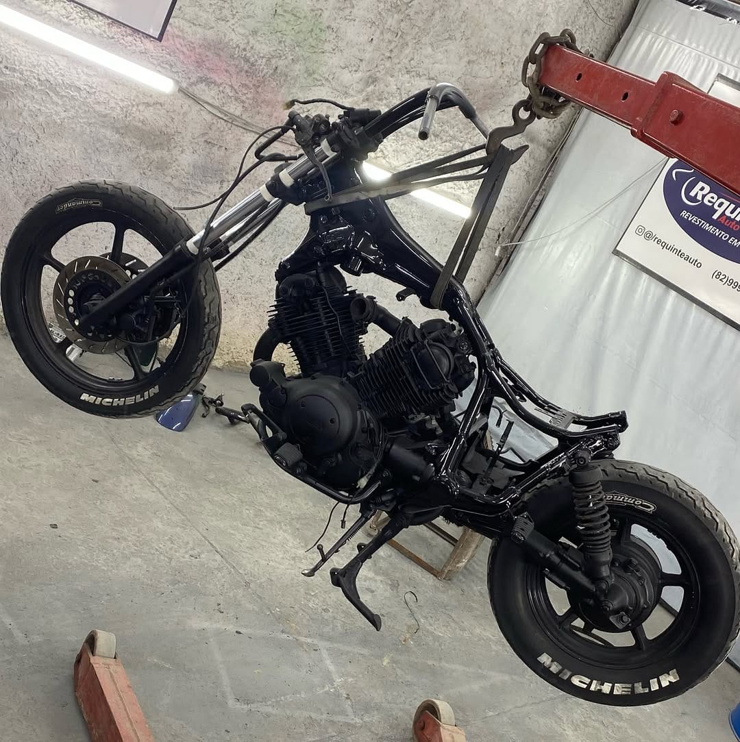 Post 3 by Custom Garagem on Instagram (image)
