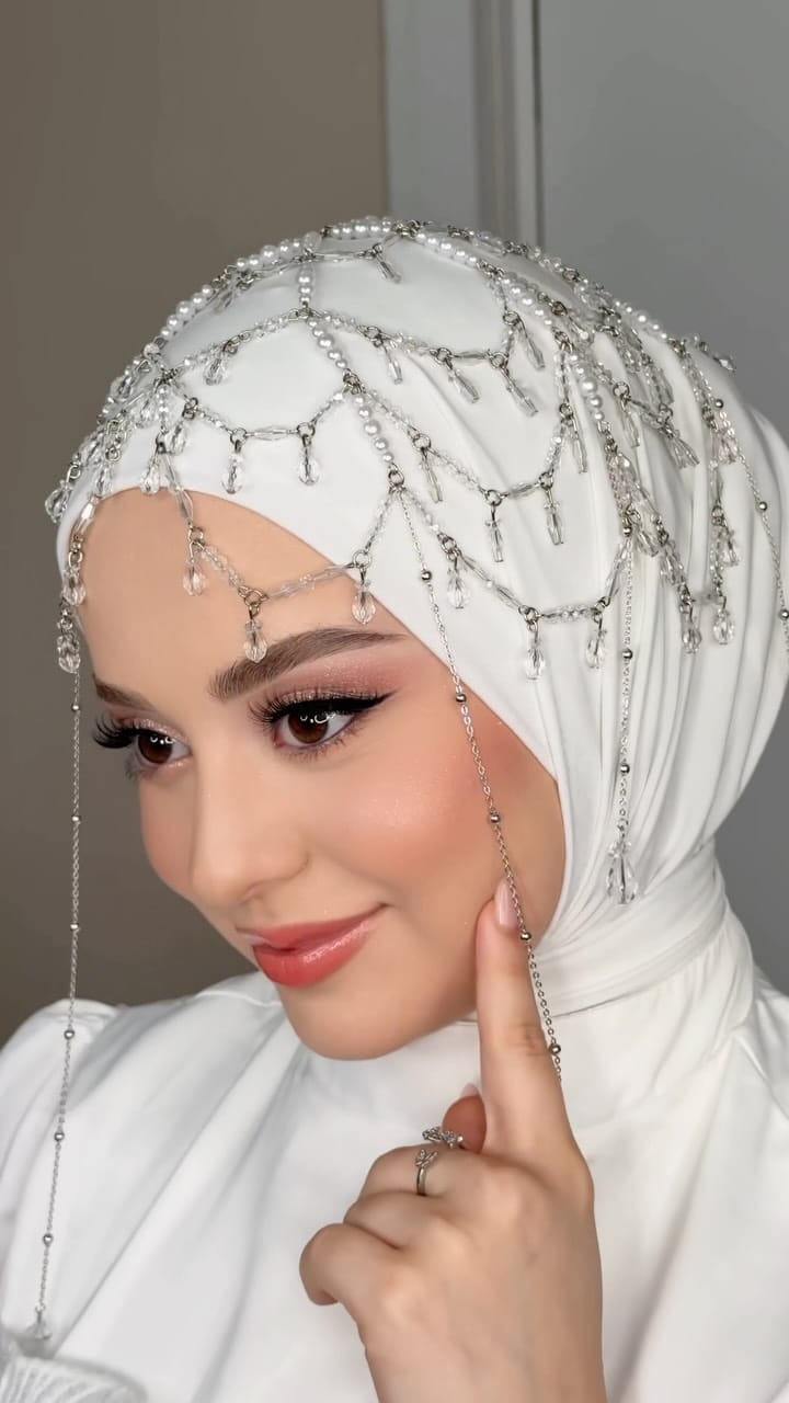 Post 6 by Gülden Bride Salon on Instagram (video)