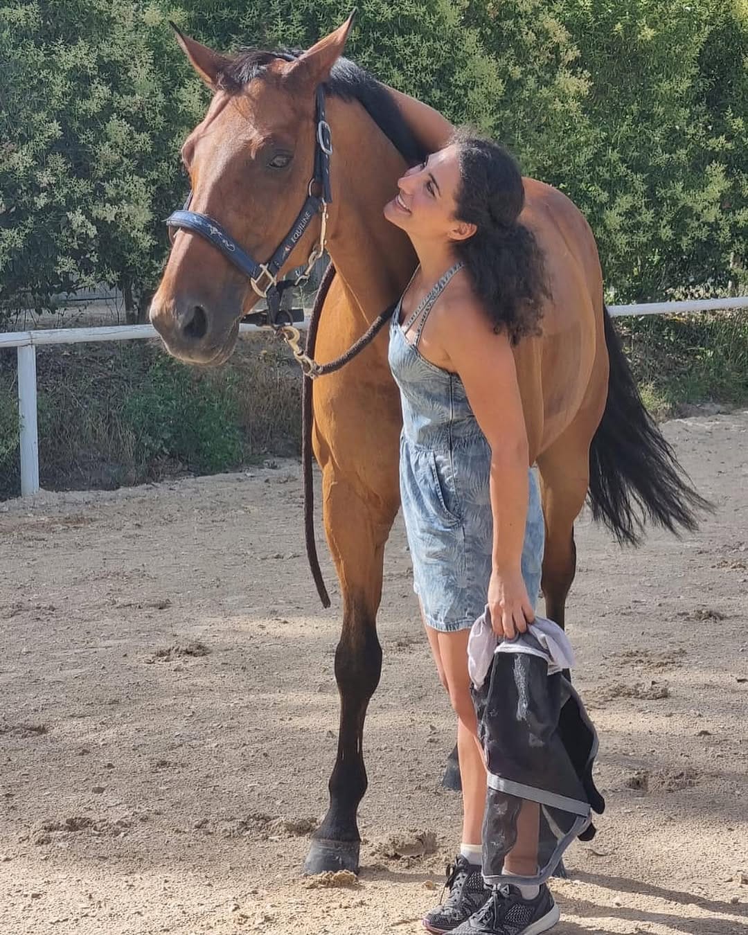 Post 9 by @vitadascuderia on Instagram (carousel)