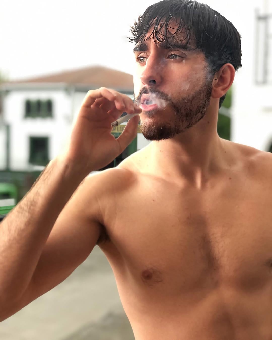 Post 10 by Lucas Sánchez on Instagram (carousel)