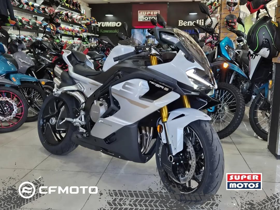 Post 4 by SuperMotos | Motos - Cuatriciclos - Cascos - Indumentaria on Instagram (carousel)