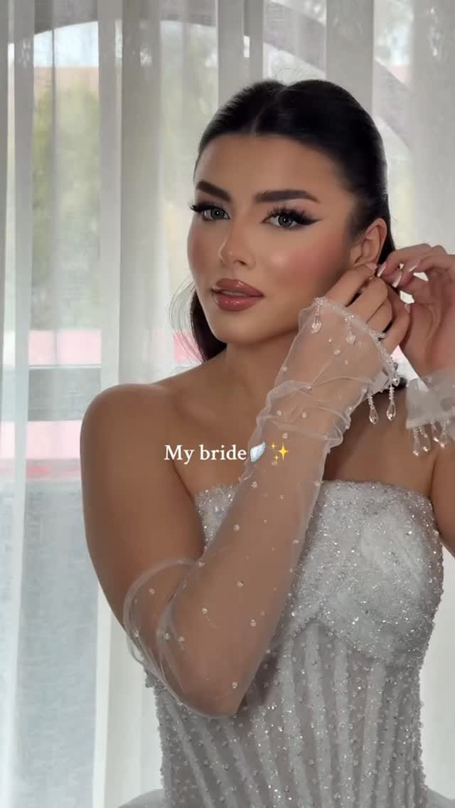 Post 6 by Hazel Dilara E. on Instagram (video)