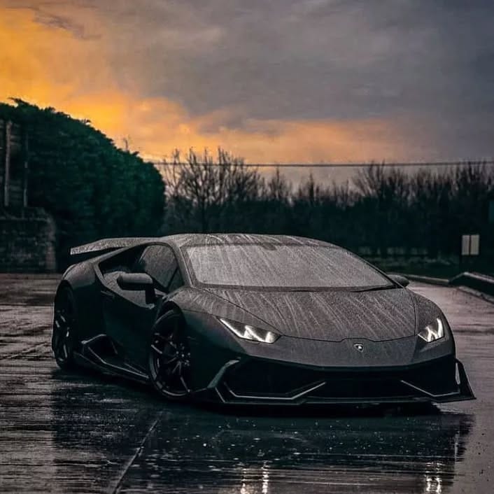 Post 3 by LAMBORGHINI on Instagram (image)