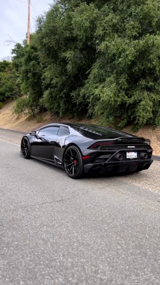 Post 5 by LAMBORGHINI on Instagram (video)