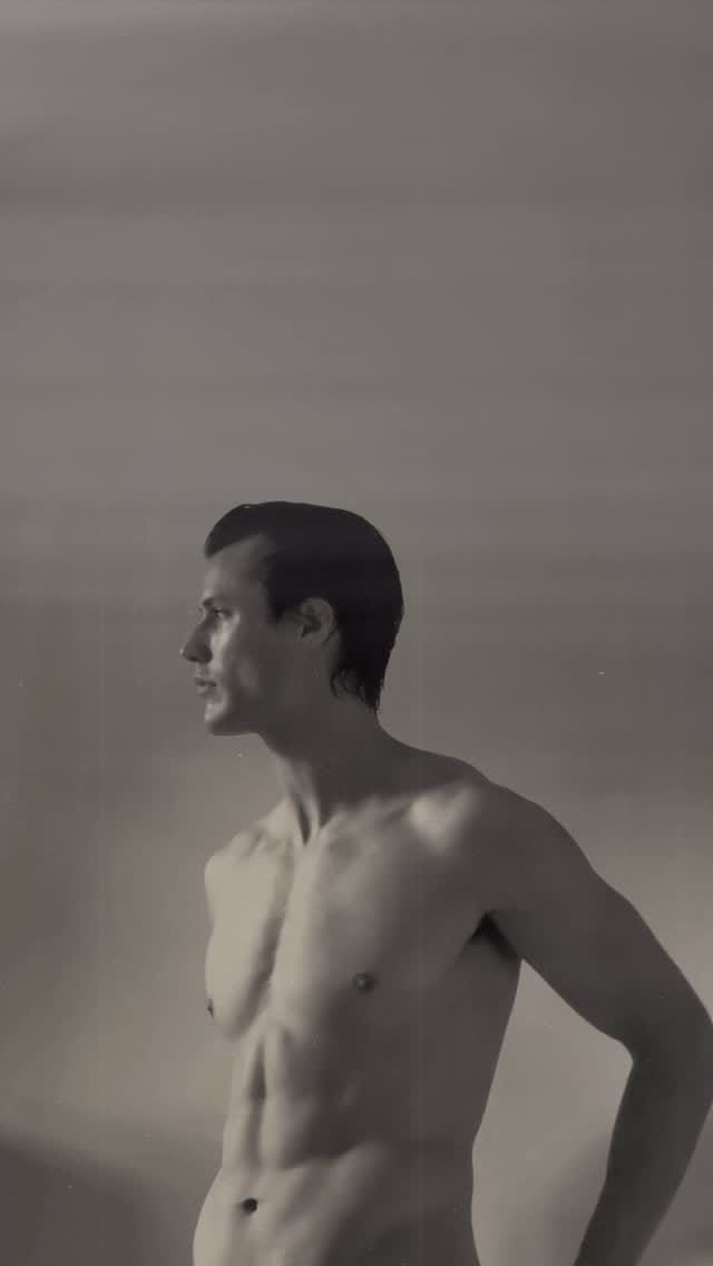 Post 9 by Emilio Flores on Instagram (video)