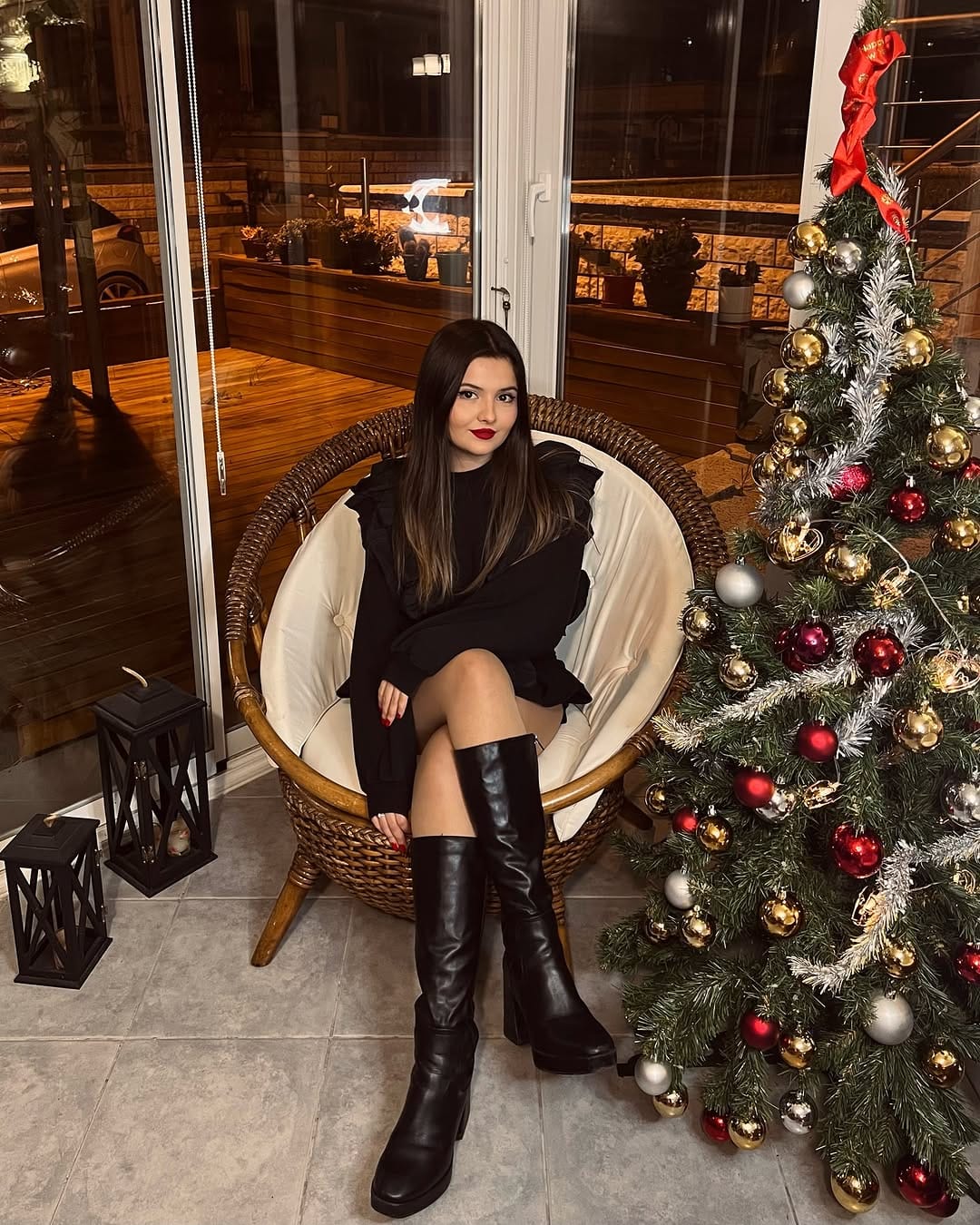 Post 6 by @buseeederin on Instagram (carousel)