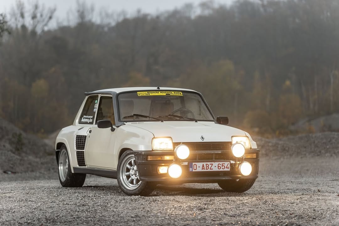 Post 5 by Renault 5 Spotters on Instagram (carousel)