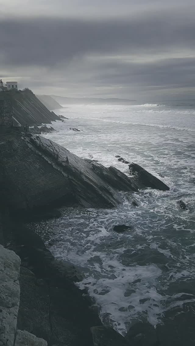 Post 2 by Alper Yesiltas on Instagram (video)