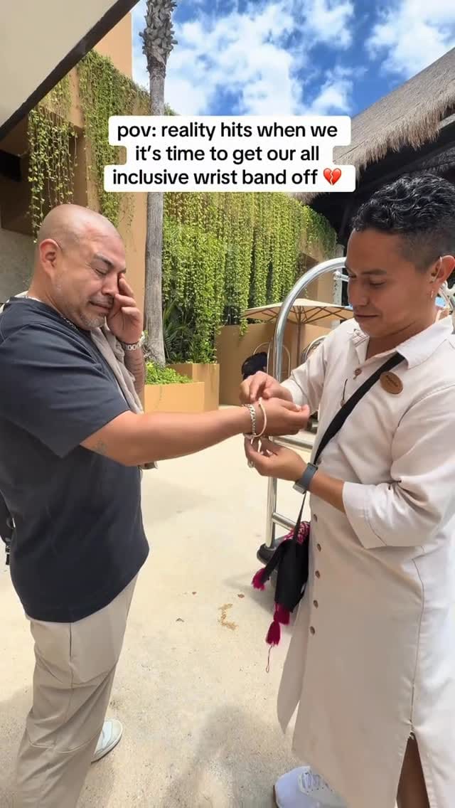 Post 3 by Itty bitty waists on Instagram (video)