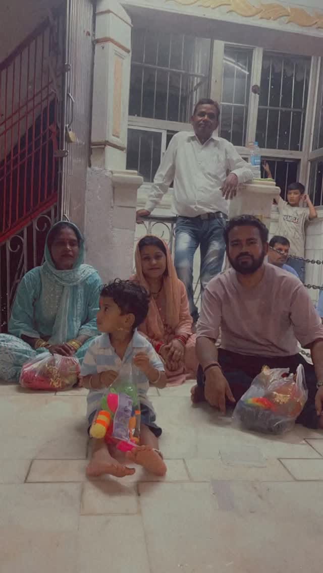 Post 7 by Mayank Sonwani on Instagram (video)