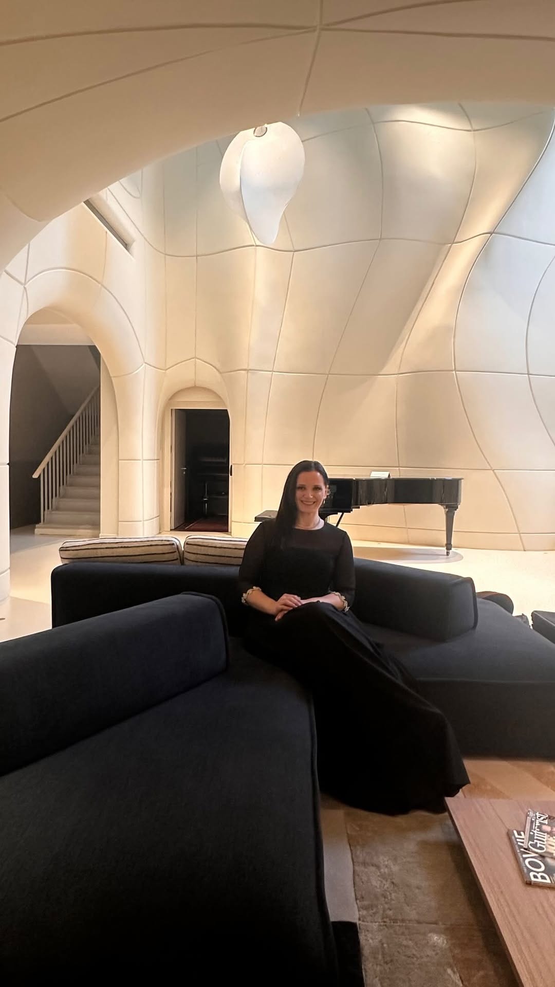 Post 4 by Sinem Hondoroğlu on Instagram (video)