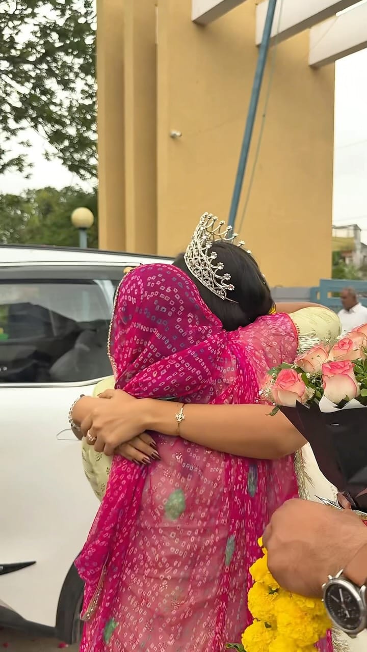Post 4 by Shagun Rathore on Instagram (video)