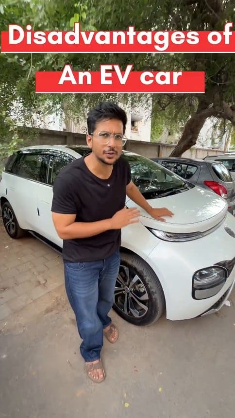 Post 6 by Hardik Khokhani on Instagram (video)