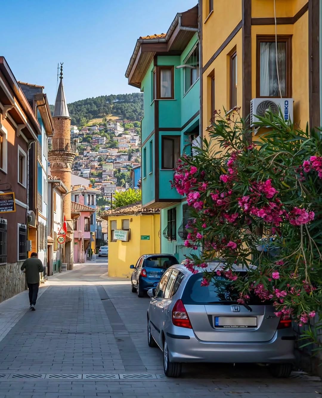Post 4 by 🇹🇷_LOOK.AT.ME_TÜRKİYE🇹🇷 on Instagram (image)