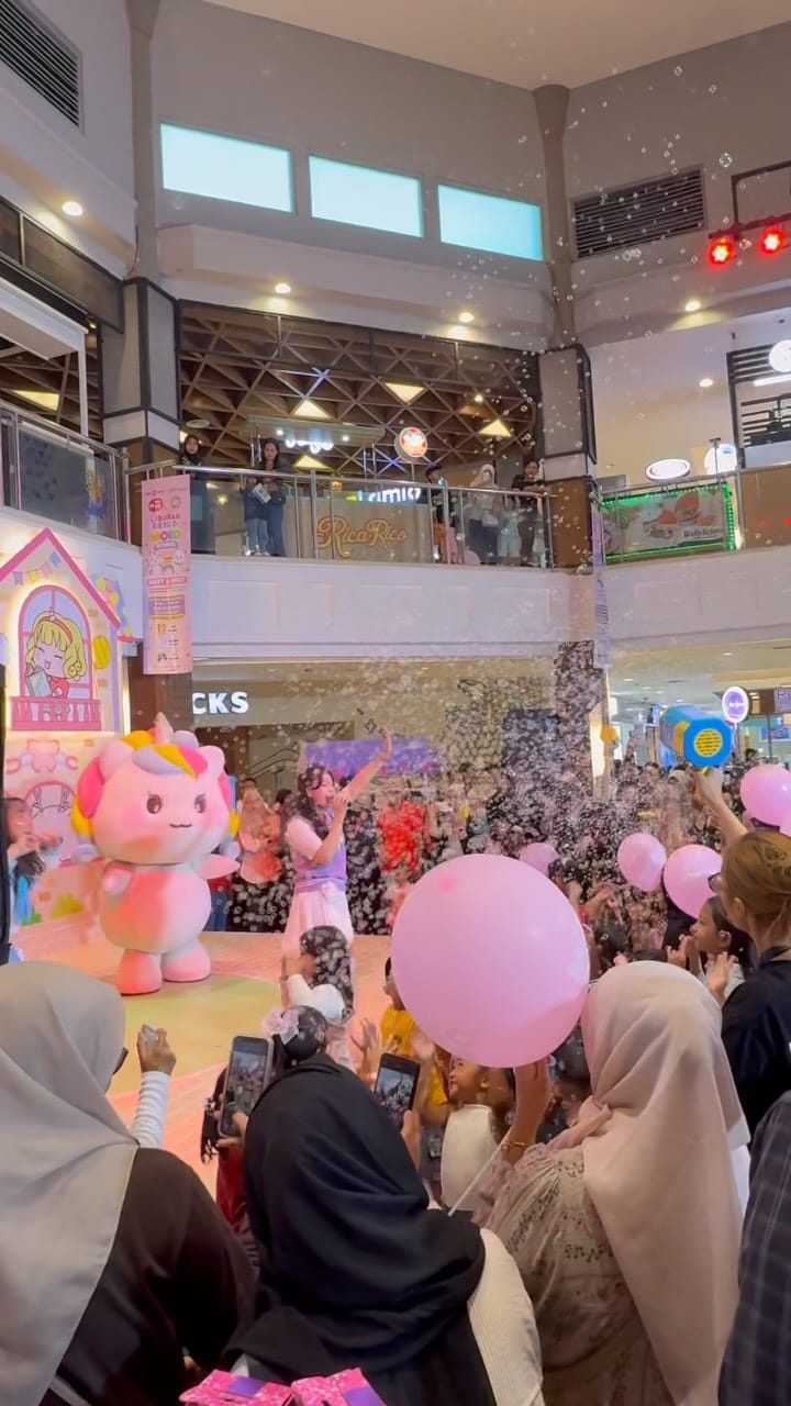 Post 7 by Vichi Mahardicha Notonegoro on Instagram (video)