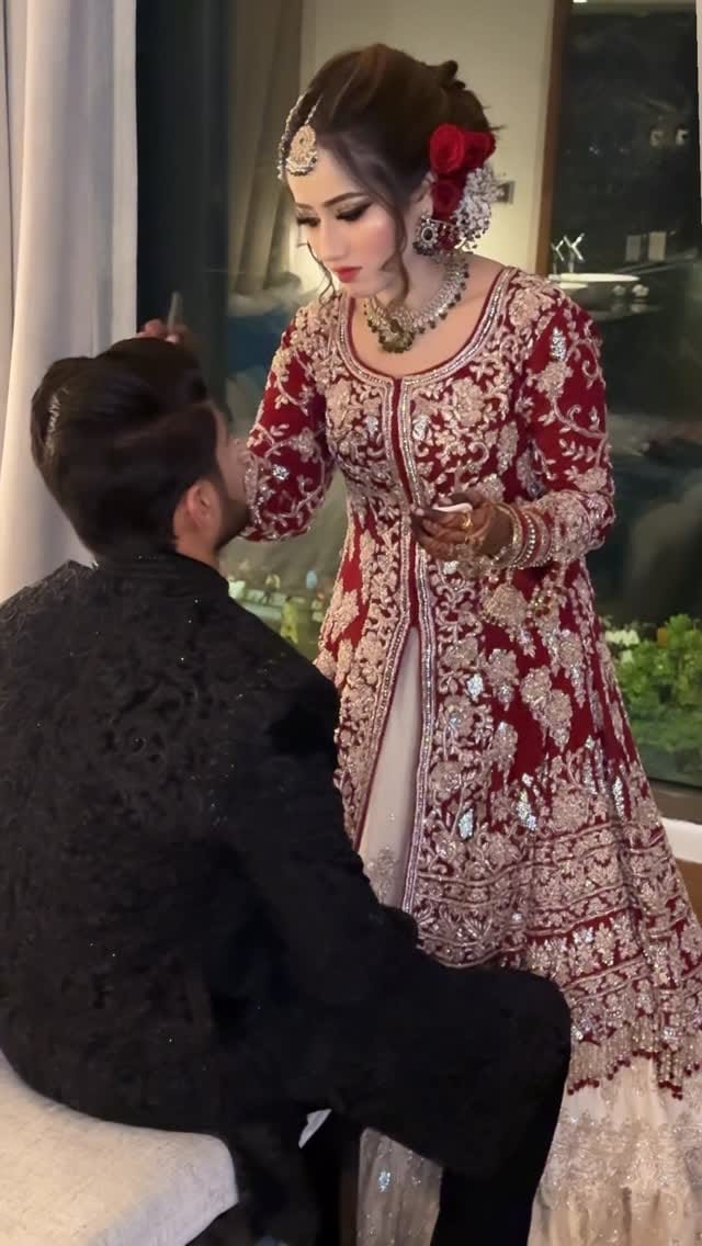 Post 9 by Aliza makeup artist on Instagram (video)