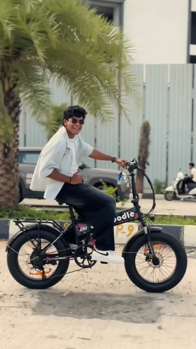Post 1 by SHUBHAM REVANKAR on Instagram (video)
