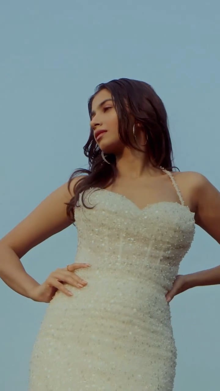 Post 9 by Kashish Mahajan on Instagram (video)