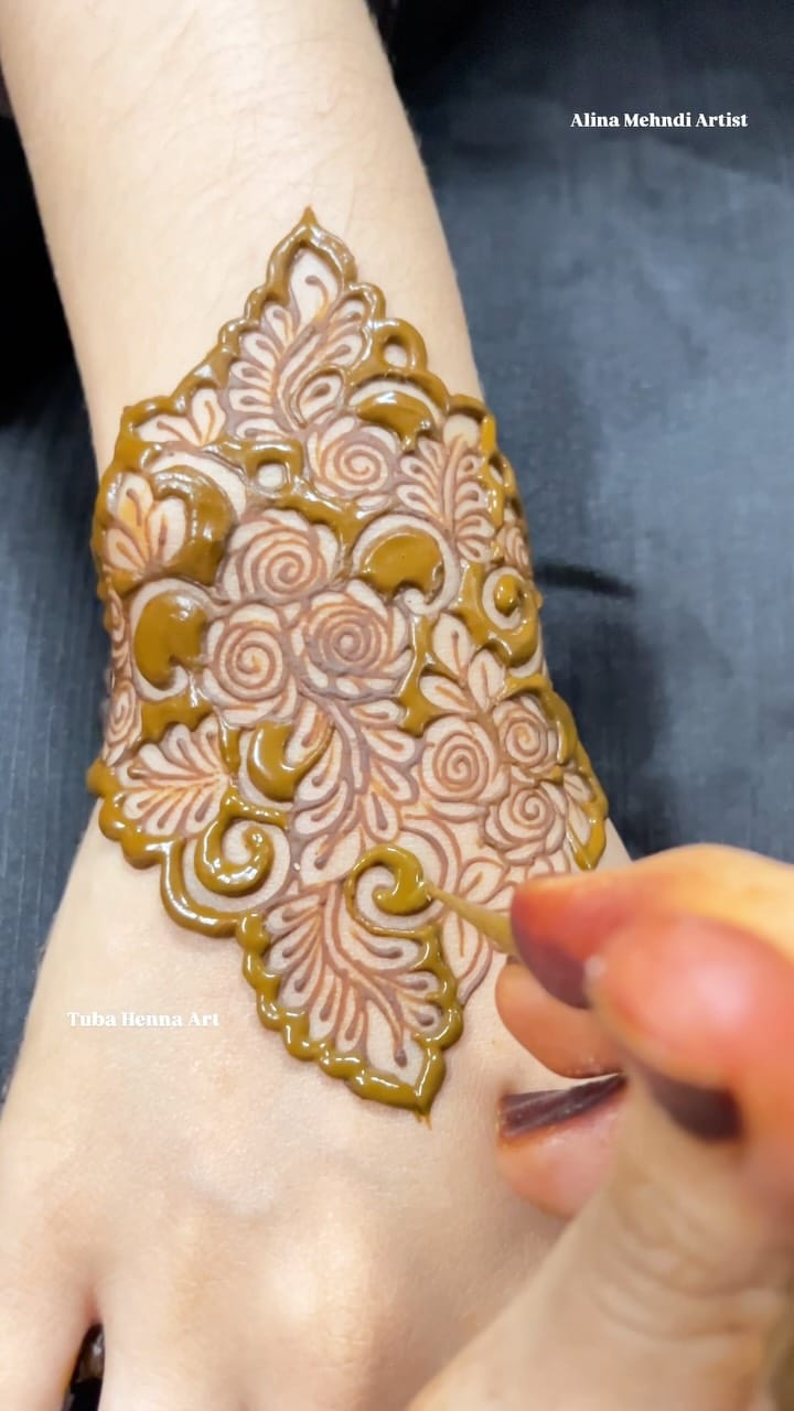 Post 5 by KAHKASHAN  ERAM  TUBA on Instagram (video)