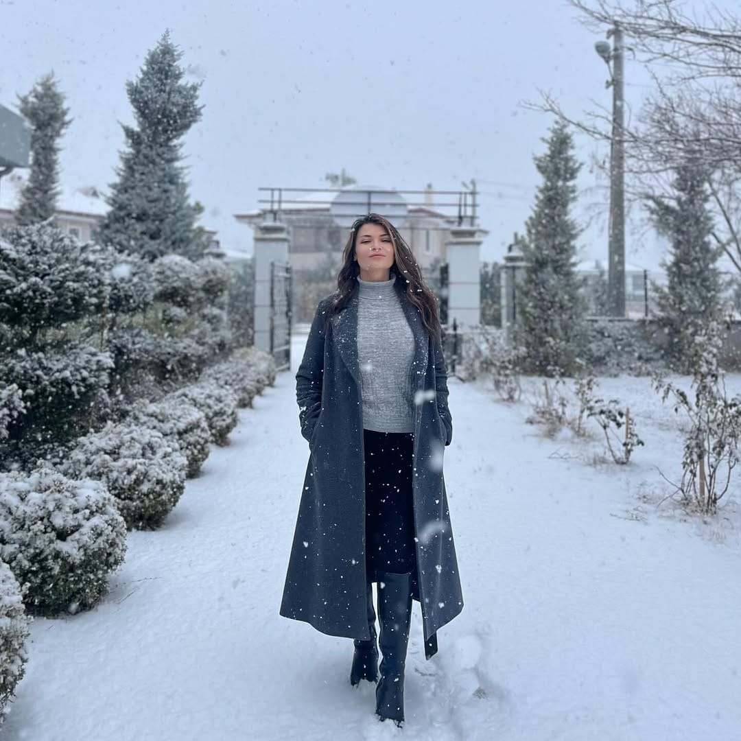 Post 2 by Cansu Bülbül on Instagram (carousel)