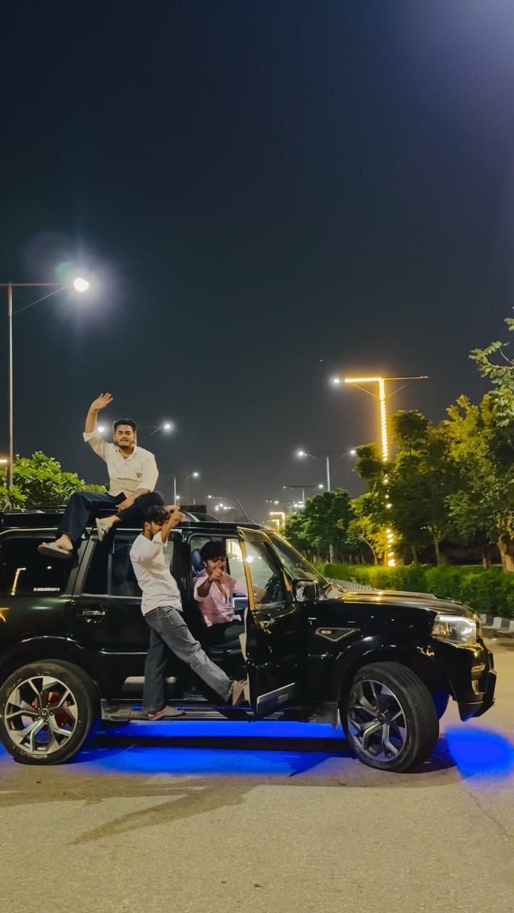 Post 5 by Dev Pal on Instagram (video)