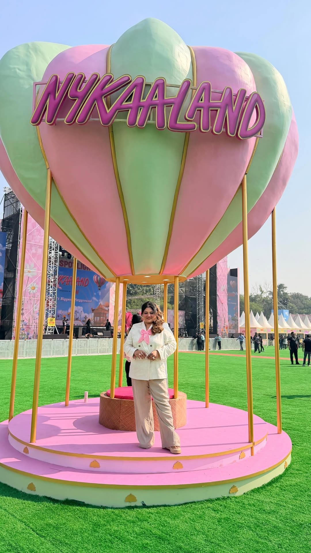 Post 7 by 𝗦𝗿𝗶𝘀𝗵𝘁𝗶’𝘀 𝗠𝗮𝗸𝗲𝘂𝗽 𝗖𝗼. 🧿 on Instagram (video)