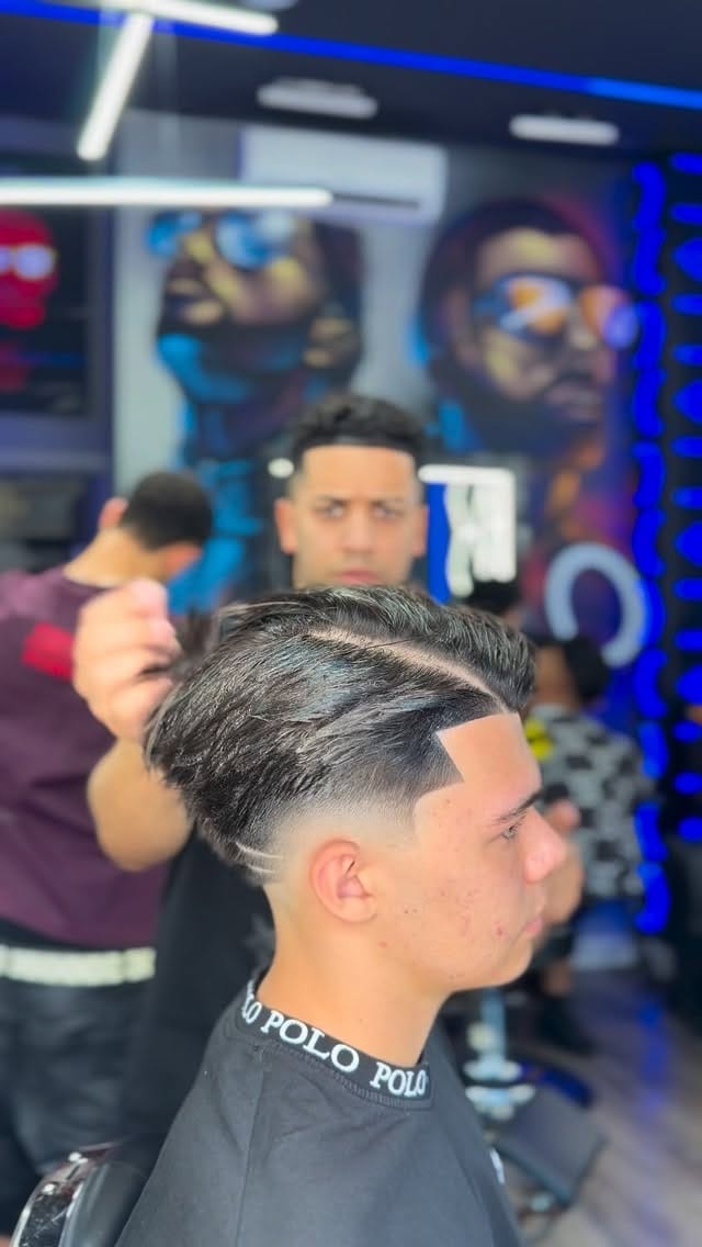 Post 5 by • SHITOS BARBER🇫🇷🥷🏻 • on Instagram (video)