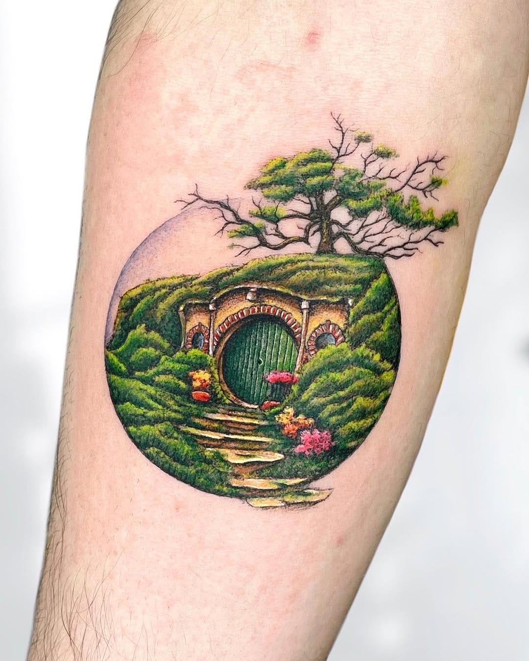 Post 10 by Esra Işıklar • Tattoo Artist on Instagram (image)